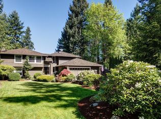 2013 211th Ave NE, Sammamish, WA 98074