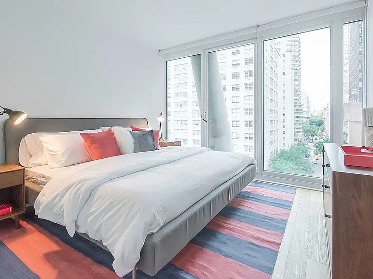 170 Amsterdam Ave #14C — Photo 34