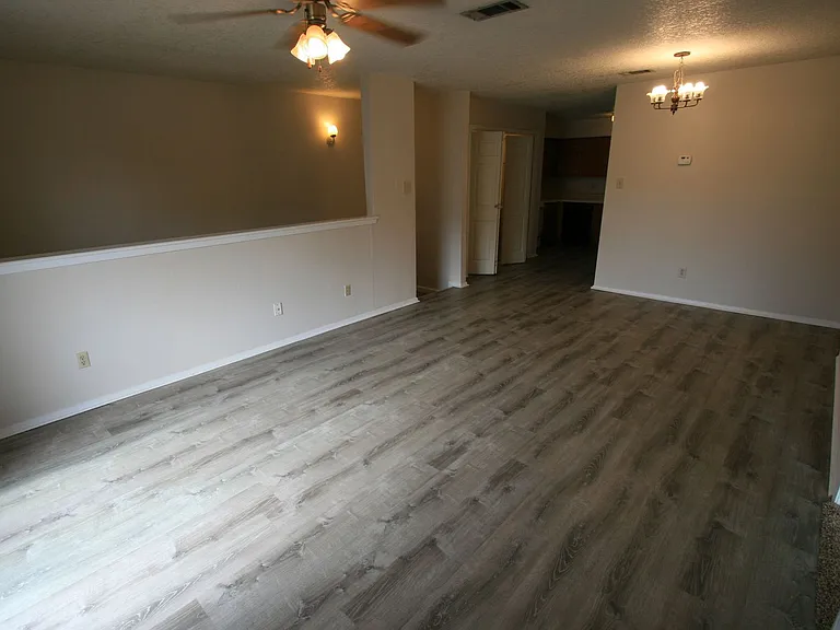 1102 Spring Loop — Photo 12
