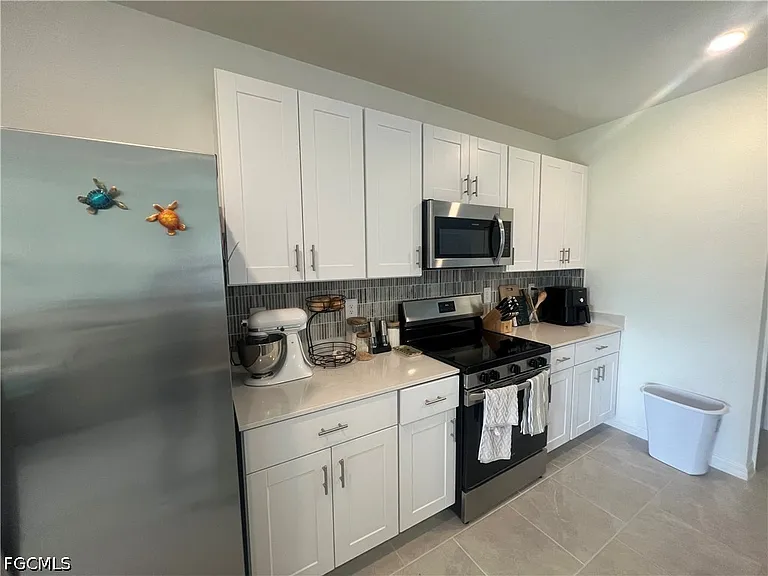 11808 Cloverly Ln — Photo 3
