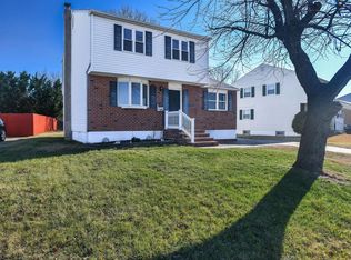 102 E Lunenburg Dr, New Castle, DE 19720