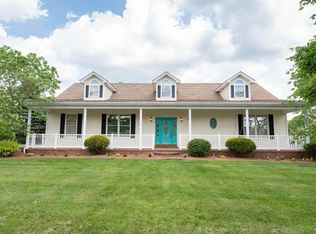 137 Meadow View Dr, Mount Sterling, KY 40353