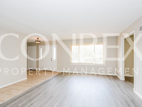 4th image of 7244 Hollywood Dr