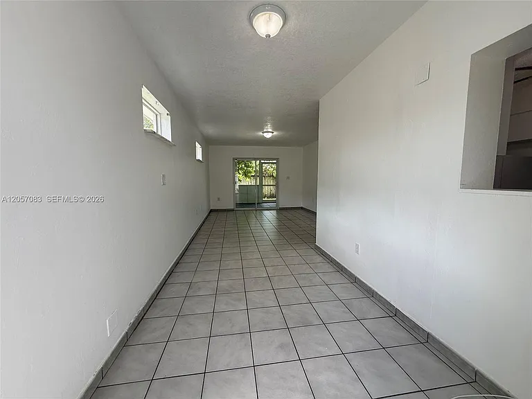 7550 NW 2nd Ter #7750 — Photo 3