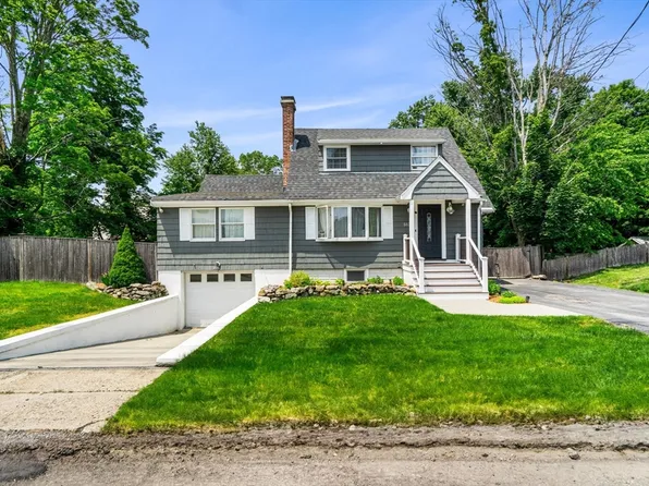 513 Woburn St, Wilmington, MA 01887