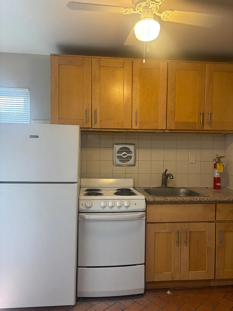 Building Photo - 1716 De Rose Way