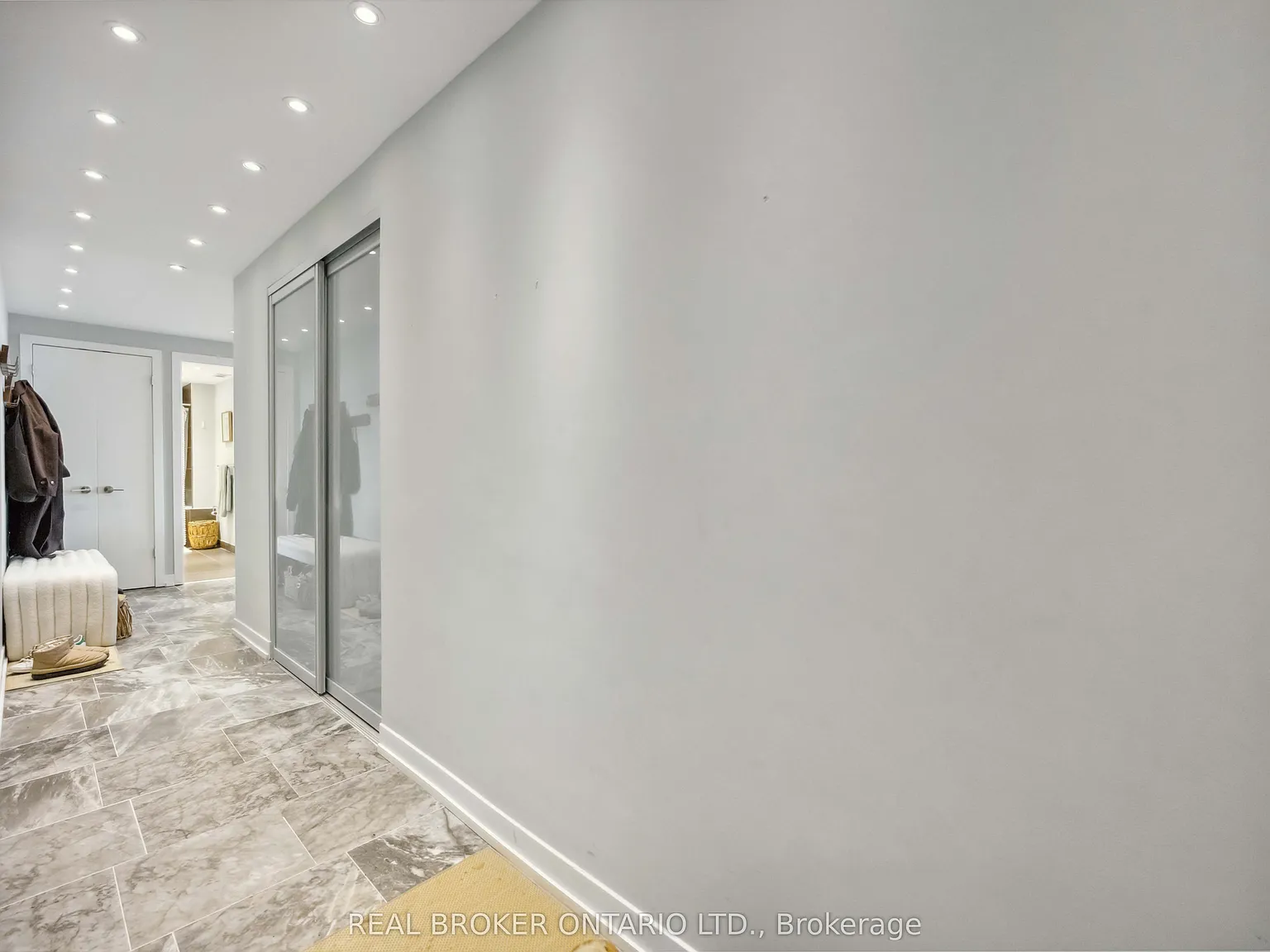 2 bed, $3,900 — Photo 2