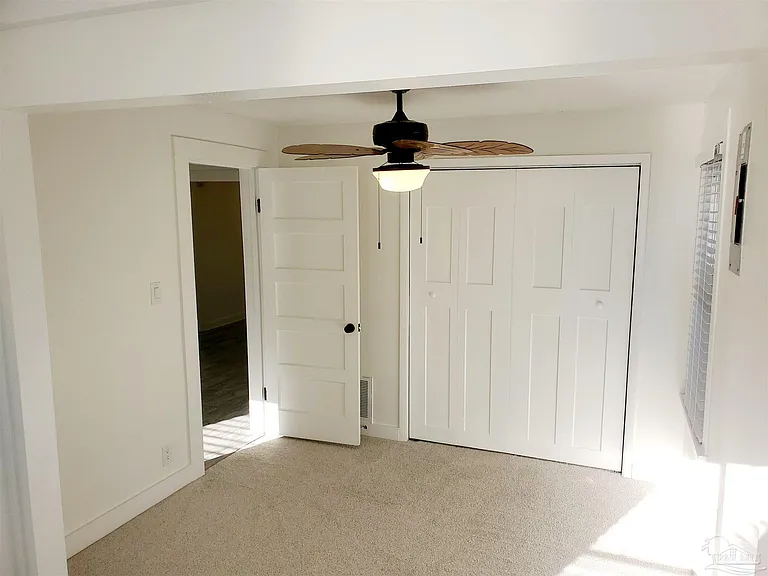 1215 N C St — Photo 13