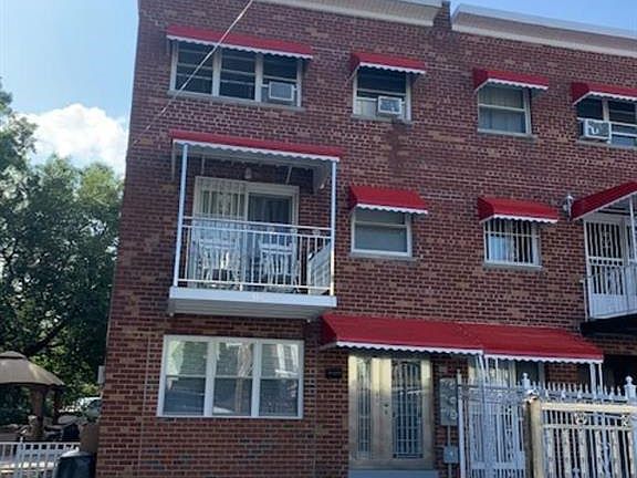 5th image of 401 Saint Lawrence Ave