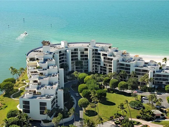 2388 Gulf Shore BLVD N #204, NAPLES, FL 34103