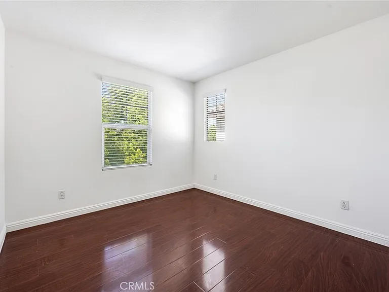 4544 Filson St — Photo 18