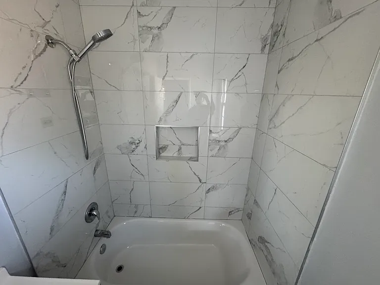 10235 S 10th Ave #4 — Photo 2