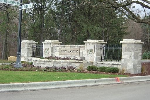 3rd image of 25057 W Lake Forrest Ln