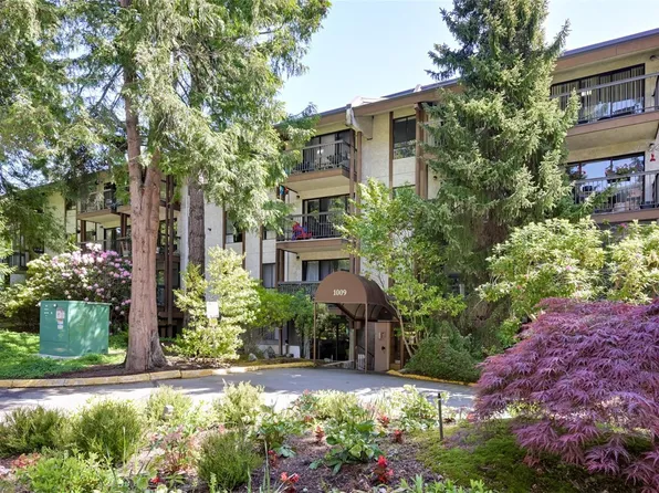 1009 McKenzie Ave #409, Saanich, BC V8X 4B1