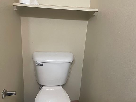 5th image of 604 N Pine St #1