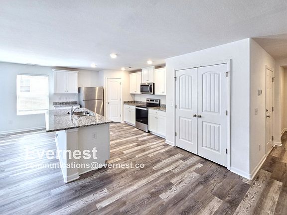 3rd image of 4039 Meredith Woods Ln