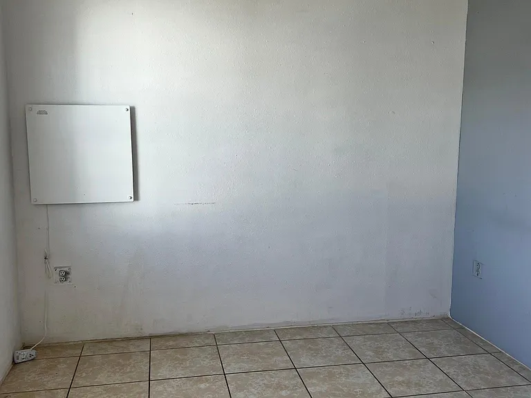 204-206 N Sunshine Blvd #4 — Photo 6