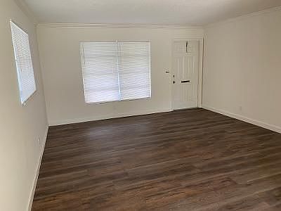 5th image of 7114 NW 57th Ct
