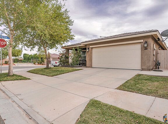 2nd image of 606 McCarran Dr