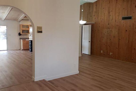 4th image of 2011 S Henkel Cir