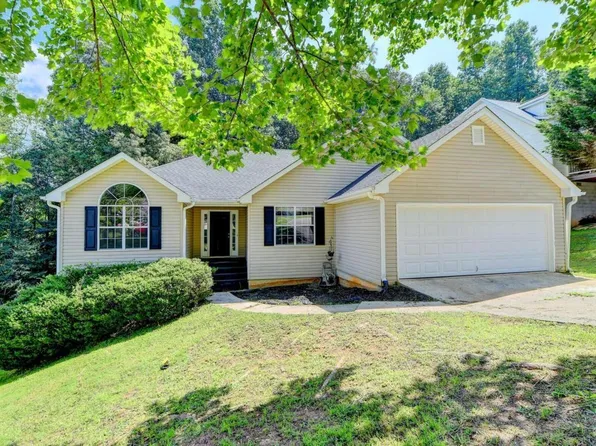 7215 Plum Creek Dr, Gainesville, GA 30507