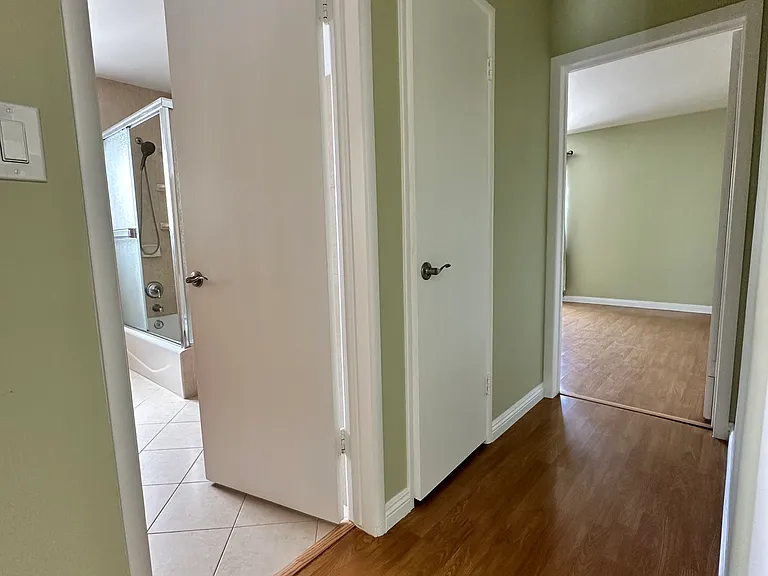 14552 Runnymede St — Photo 14