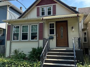 4127 W Cornelia Ave, Chicago, IL 60641
