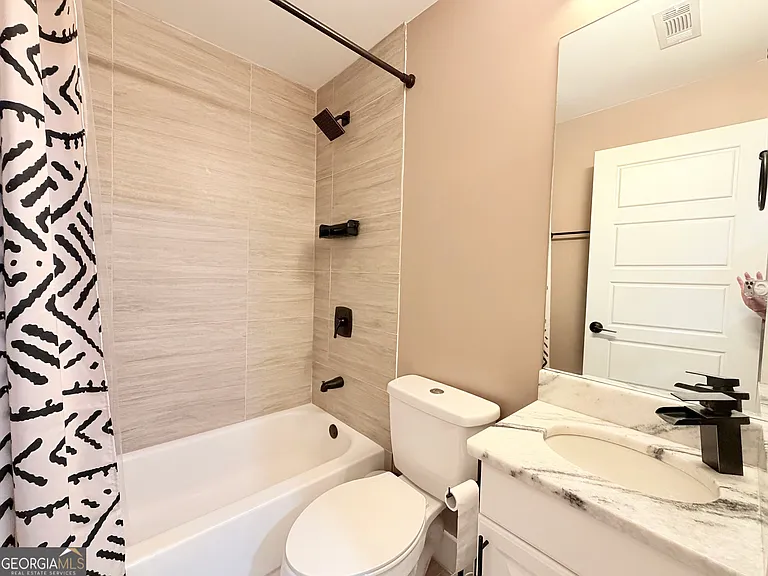 1311 Douglas St SW — Photo 17