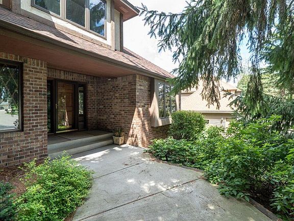 3rd image of 1292 Donegal Dr