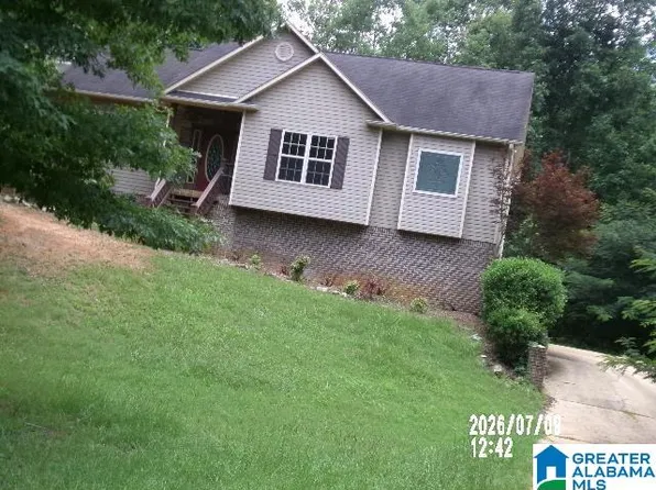 2359 Crystal Lake Rd, West Blocton, AL 35184