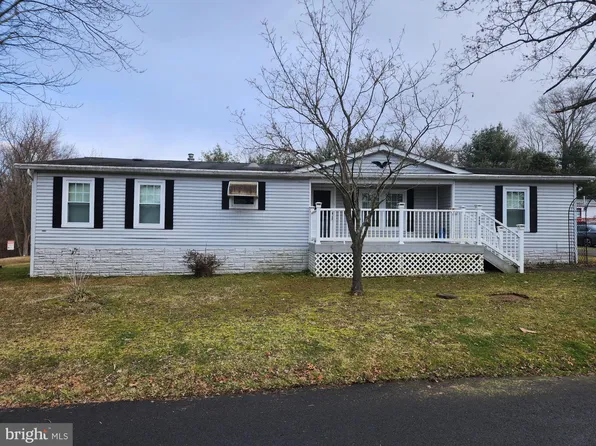 448 Aster Ln, Doylestown, PA 18901