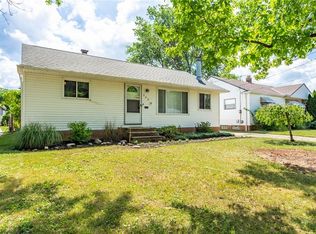293 Gayle Dr, Sheffield Lake, OH