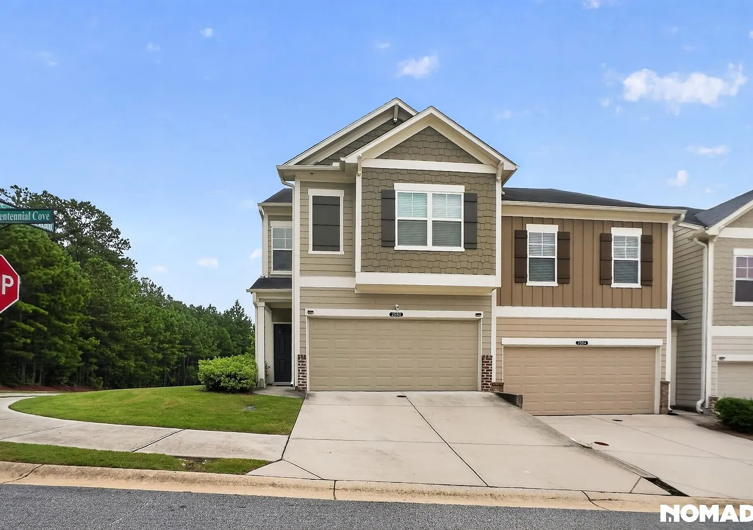 Charming 3BR Town House in Atlanta — Photo 2