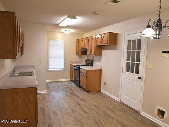 3rd image of 7186 Goodman Ridge Dr