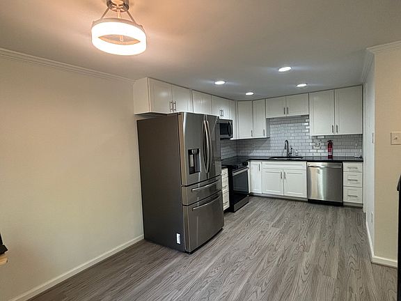 5th image of 13337 Whitechurch Cir