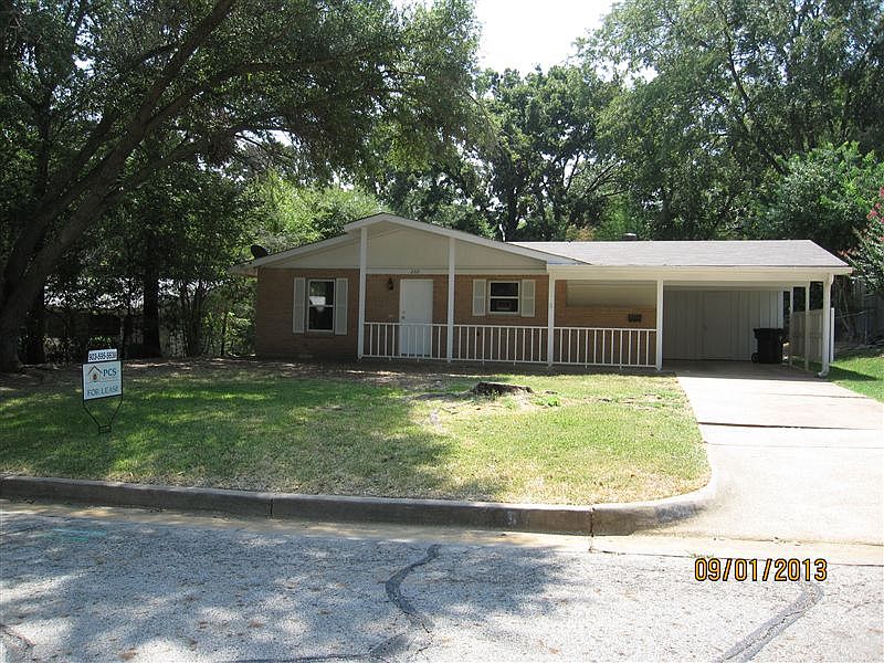 Devine Street 020 (2)