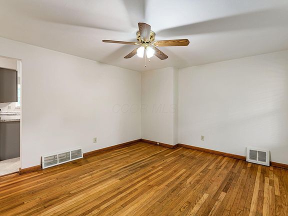 3rd image of 116 Sunnyside Ln
