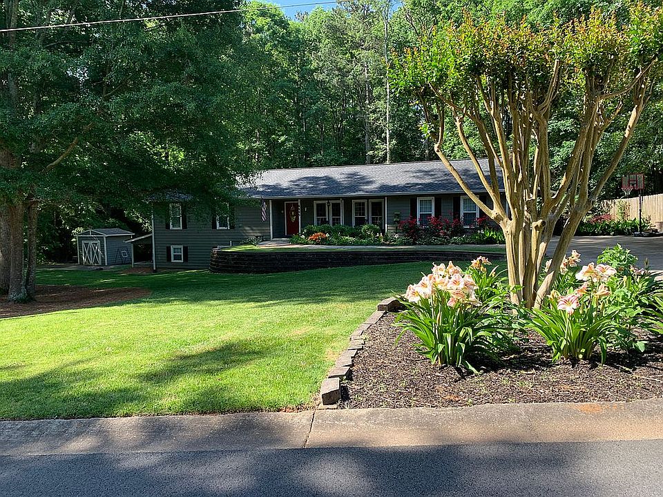 2nd image of 4445 Arbour Dr