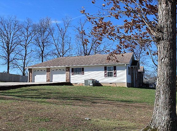 2nd image of 290 Scenic Dr
