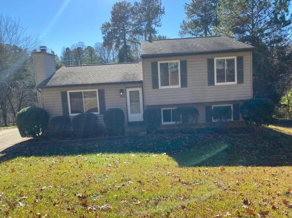 104 Wyatts Pond Ln, Cary, NC 27513