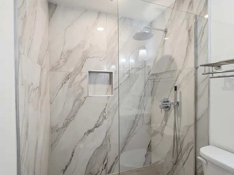 907 Main St #9 — Photo 21