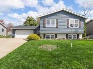 270 Larick Ct, Marion, IA 52302