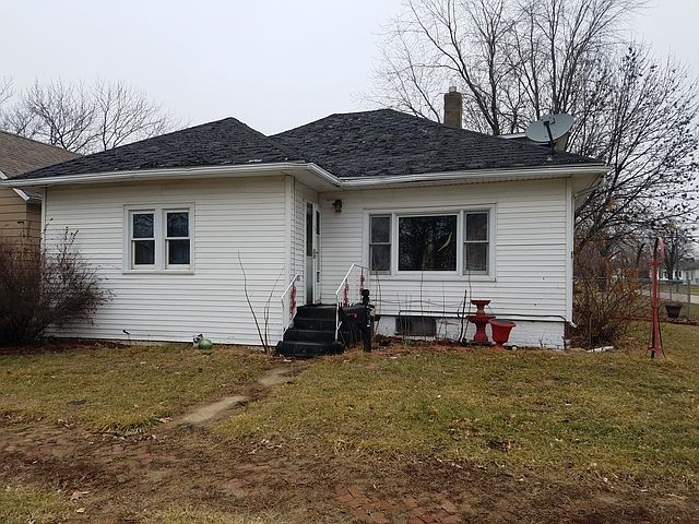 1st image of 202 W Larue St