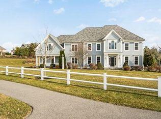 3 Barn Ln, Southborough, MA 01772