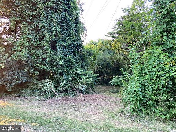 2nd image of 1222 Severnview Dr