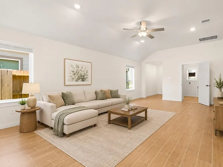 6643 Escondido Dr — Photo 8