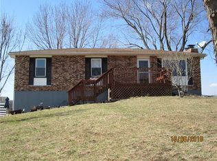 7712 Beth Dr, Liberty, MO 64068