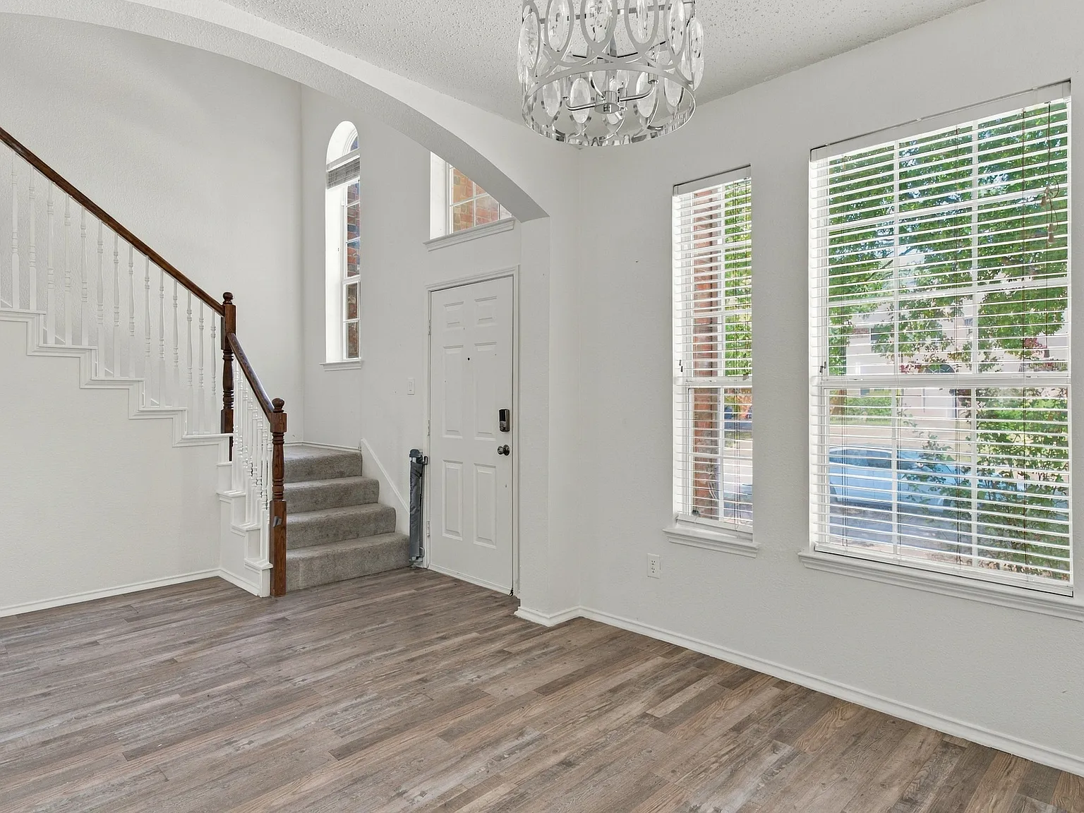 4 bed, 2748 sqft, $2,800 — Photo 4