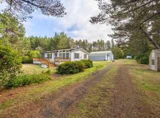 63673 Wallace Rd, Coos Bay, OR 97420