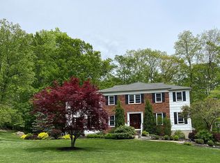 5 Rickland Dr, Randolph, NJ 07869